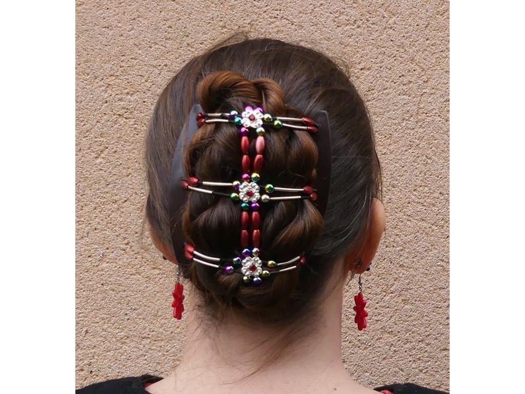 Pretty lady with an African Butterfly Flowers Hair Comb in her hair
