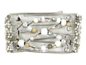 African Butterfly Wire Hair Clip - 5 Tong 432 - hair clip with white pearls and beads on a white background